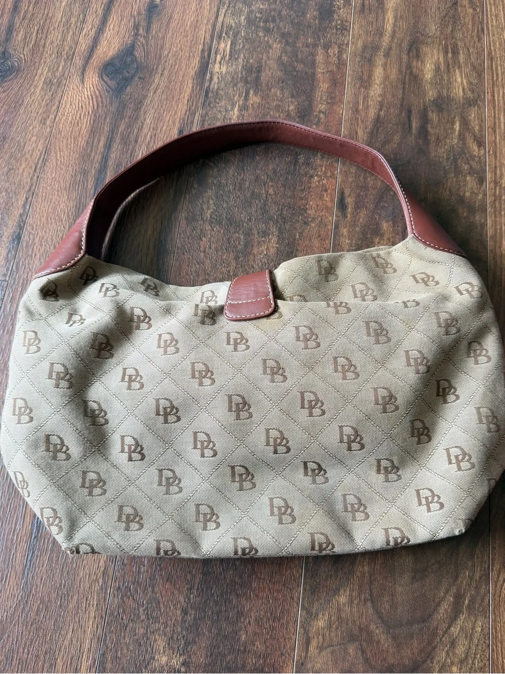 Dooney & Bourke very good